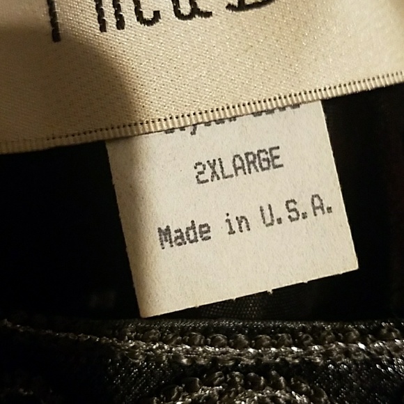 Formal dress - Picture 4 of 5